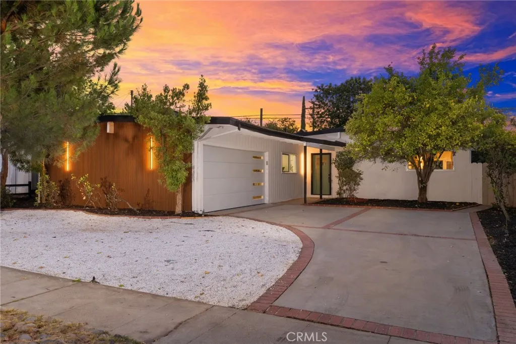 5611 Babbitt, Encino, California 91316 home-pic-0